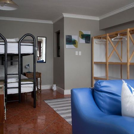 Fly Me To The Moon Guesthouse Mossel Bay Ngoại thất bức ảnh